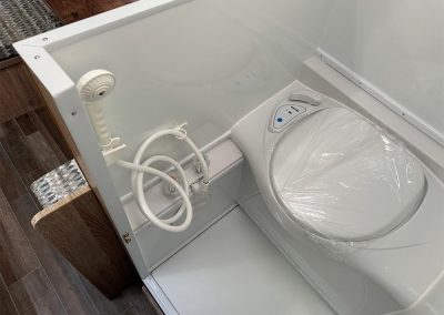 850SC Bathroom Open 3