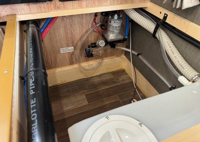 850SC Battery Compartment-Water Tank-Water Pump