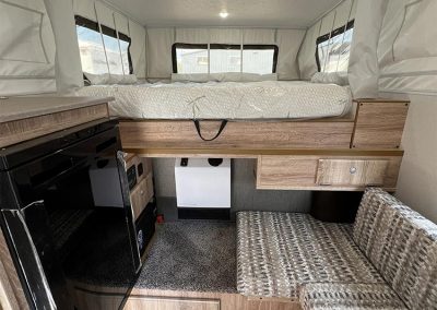 G Max 600 Interior From Entry Door